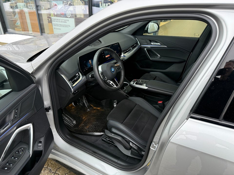 BMW iX1 eDrive20 M-Sport 5d