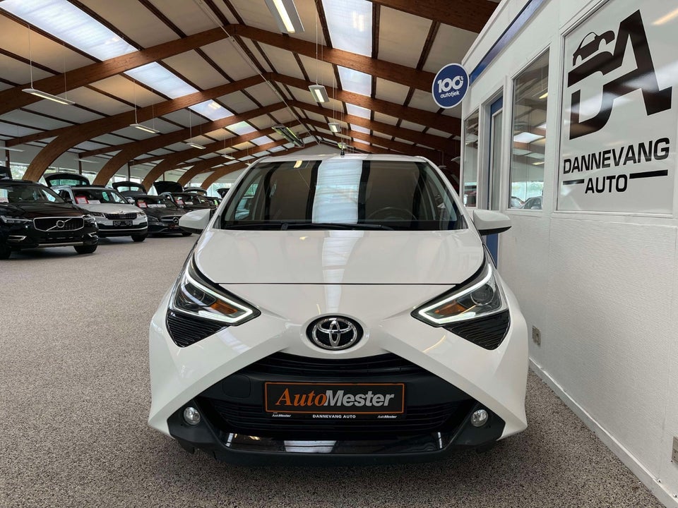 Toyota Aygo 1,0 VVT-i x-press 5d