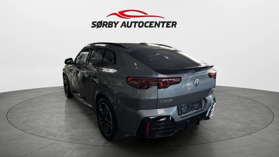 BMW iX2 eDrive20 M-Sport 5d
