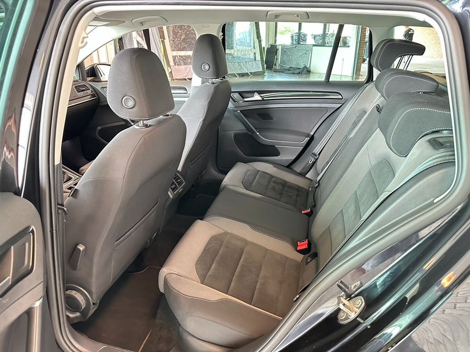 VW Golf VII 1,4 TSi 150 Highline Variant DSG 5d