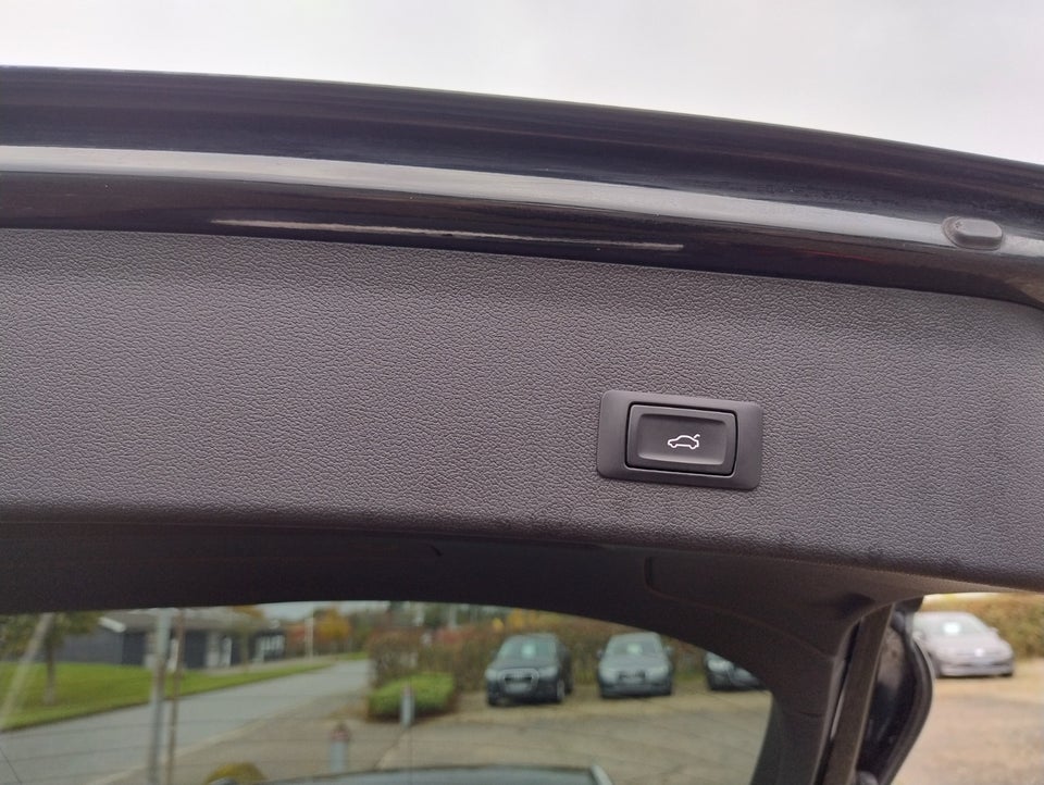 Audi A4 1,8 TFSi 120 S-line Avant 5d