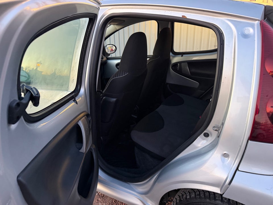 Peugeot 107 1,0 Motion Air 5d