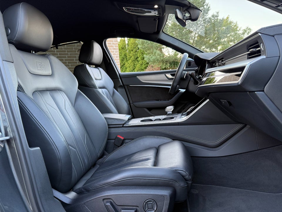 Audi A6 50 TDi S-line quattro Tiptr. 4d