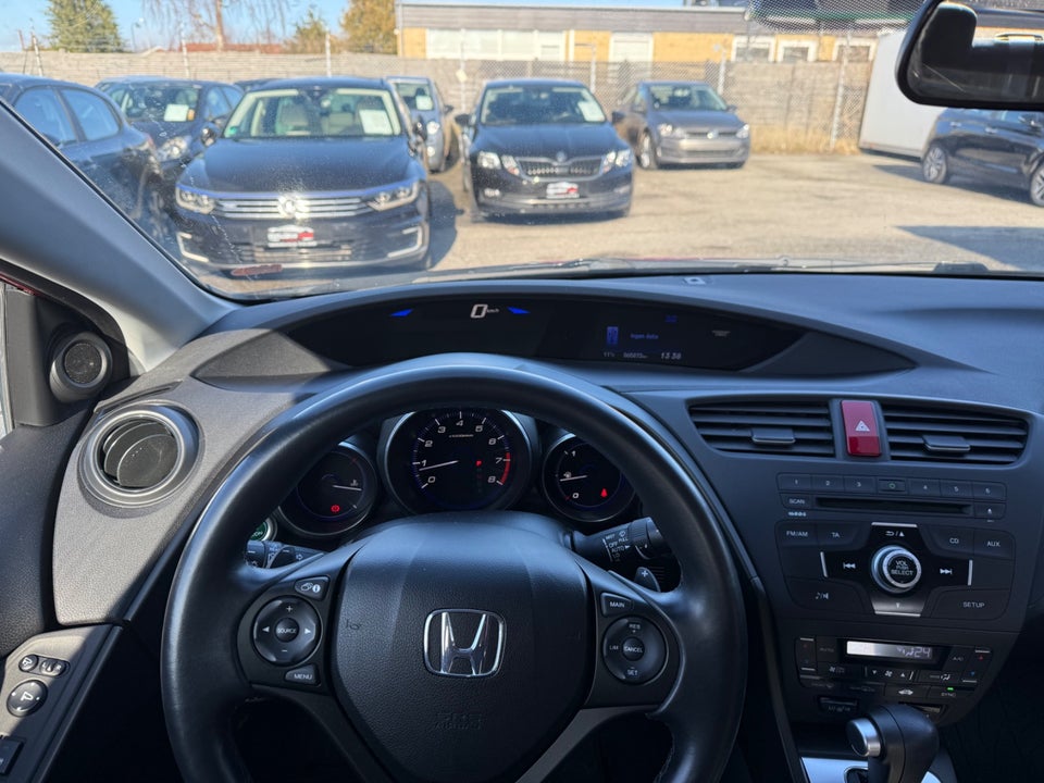 Honda Civic 1,8 i-VTEC Executive aut. 5d