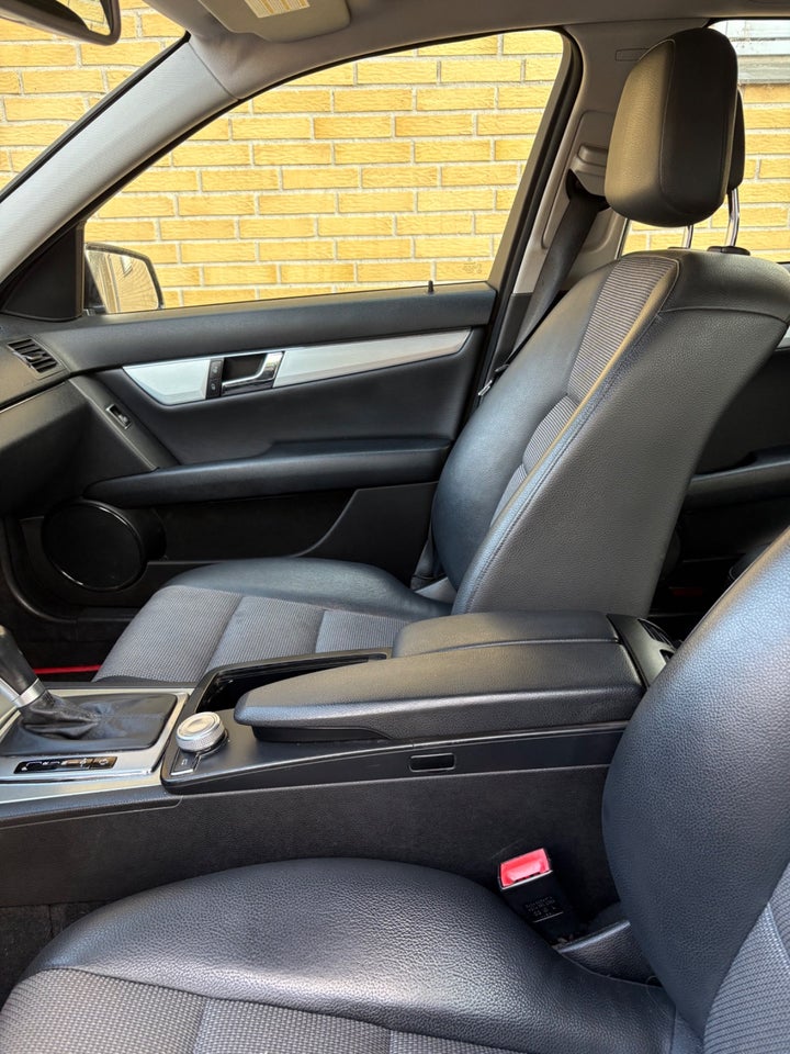 Mercedes C220 2,2 CDi Avantgarde stc. aut. BE 5d