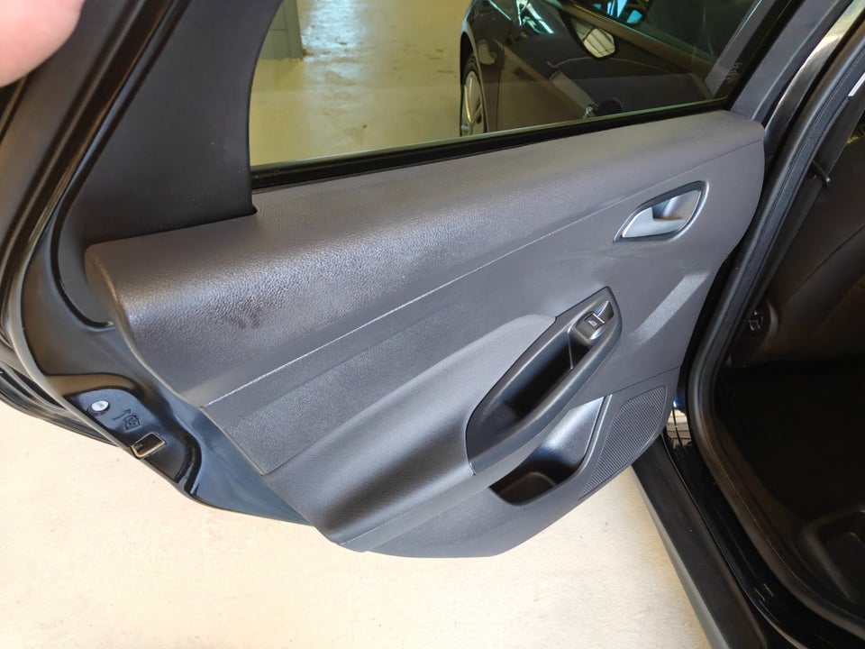 Ford Focus 1,0 SCTi 125 Fun stc. 5d