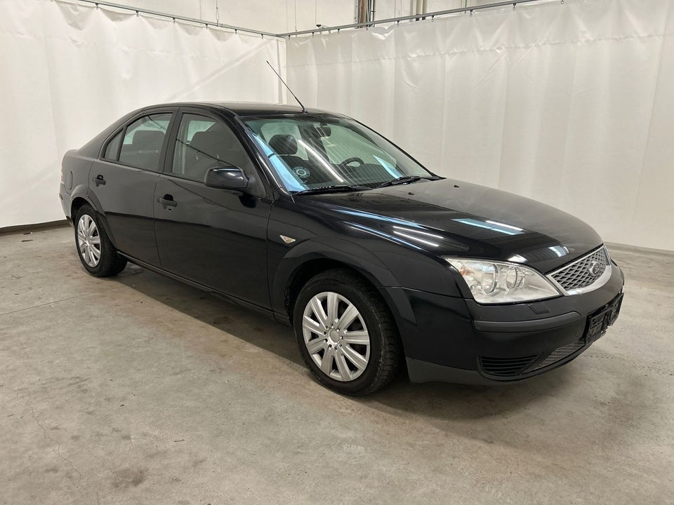 Ford Mondeo 1,8 Ambiente 110 5d