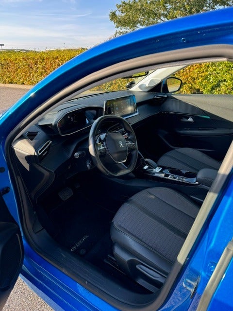 Peugeot e-208 50 GT 5d