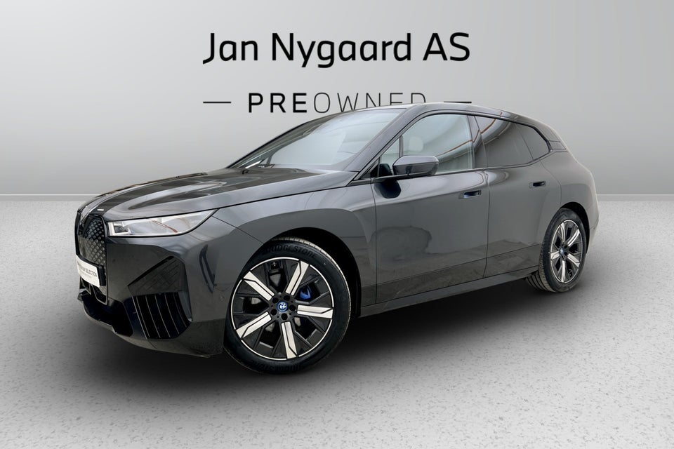 BMW iX xDrive40 Supercharged 5d