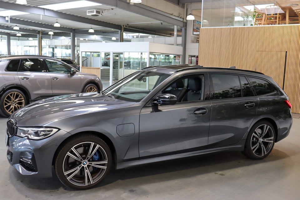 BMW 330e 2,0 Touring M-Sport aut. 5d