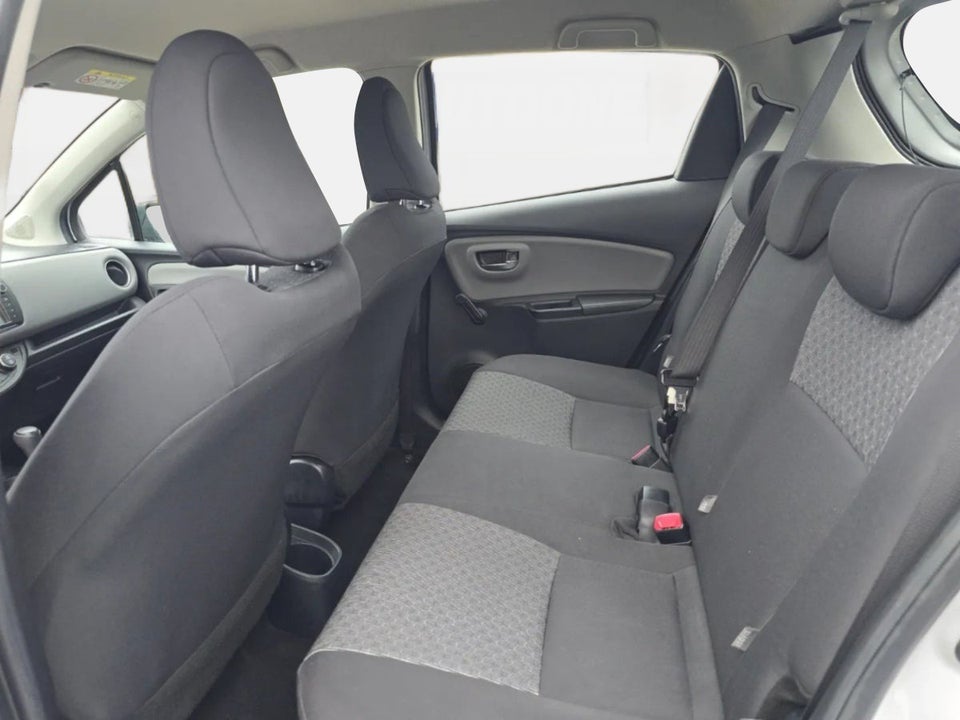 Toyota Yaris 1,5 Hybrid H1 e-CVT 5d