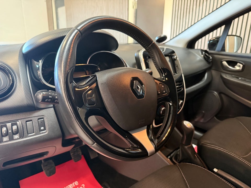 Renault Clio IV 0,9 TCe 90 Expression Sport Tourer 5d