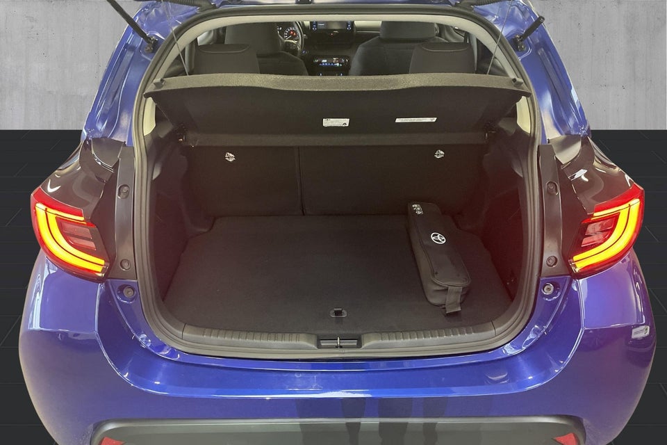 Toyota Yaris 1,5 Hybrid Active Tech e-CVT 5d