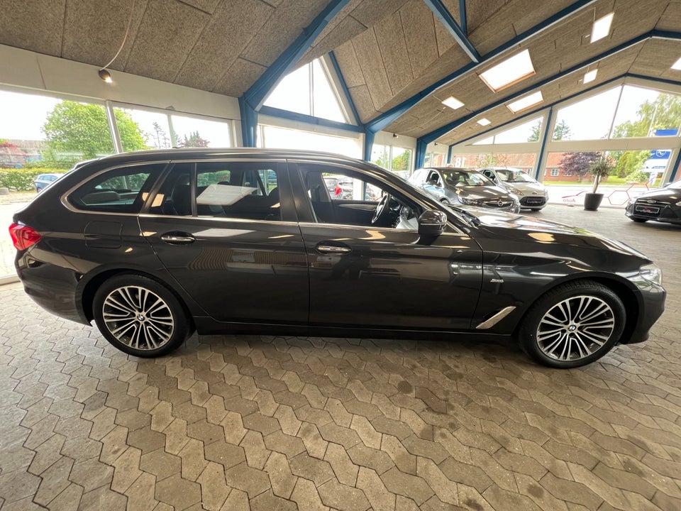 BMW 520d 2,0 Touring Sport Line aut. 5d