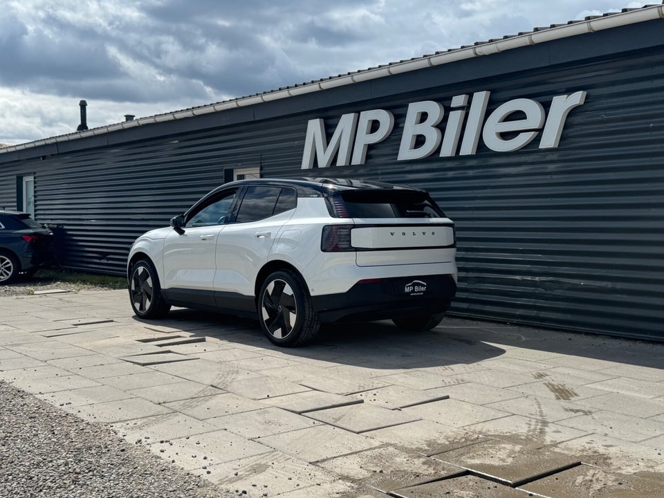 Volvo EX30 Twin Performance Plus 5d