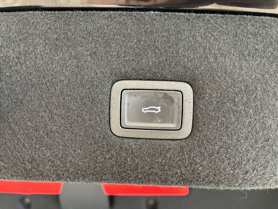 Hongqi EH7 111 Exclusive 4d