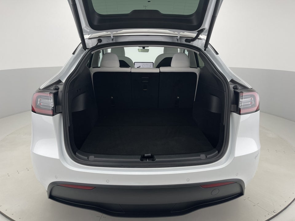 Tesla Model Y Long Range AWD 5d