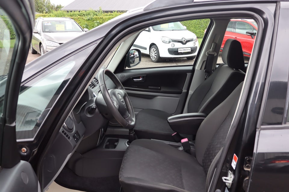 Suzuki SX4 1,6 GLX 4d
