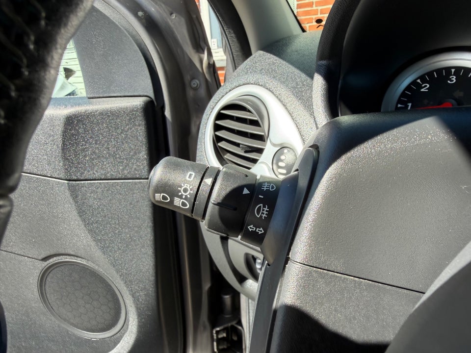 Renault Clio III 1,5 dCi 75 Avantage Sport Tourer 5d