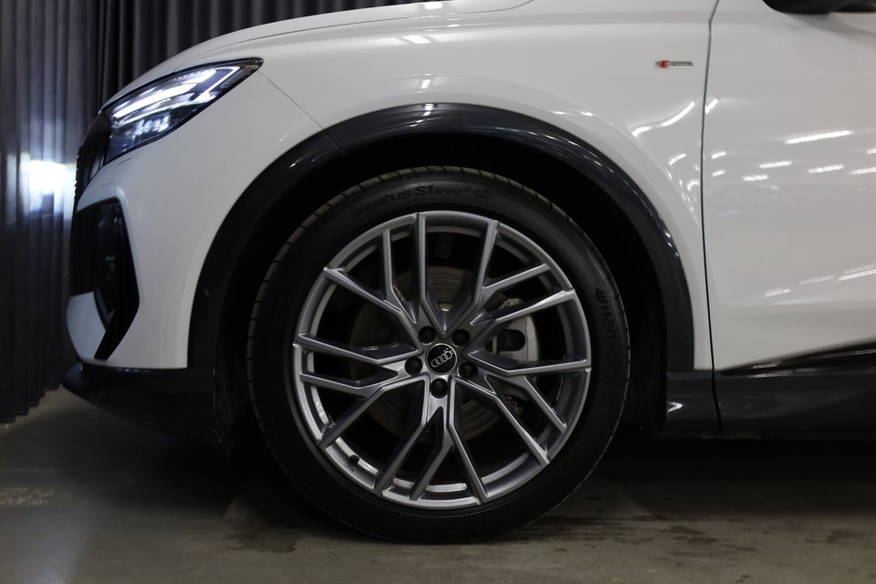 Audi Q4 e-tron 45 S-line Sportback quattro 5d