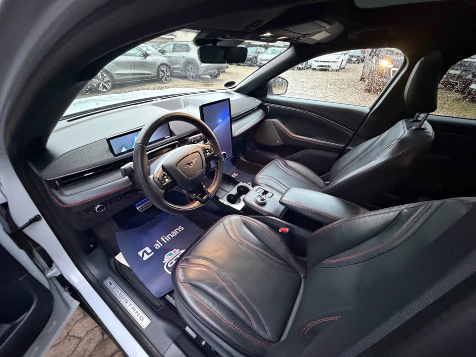 Ford Mustang Mach-E 98 Extended Range Tech2 AWD 5d