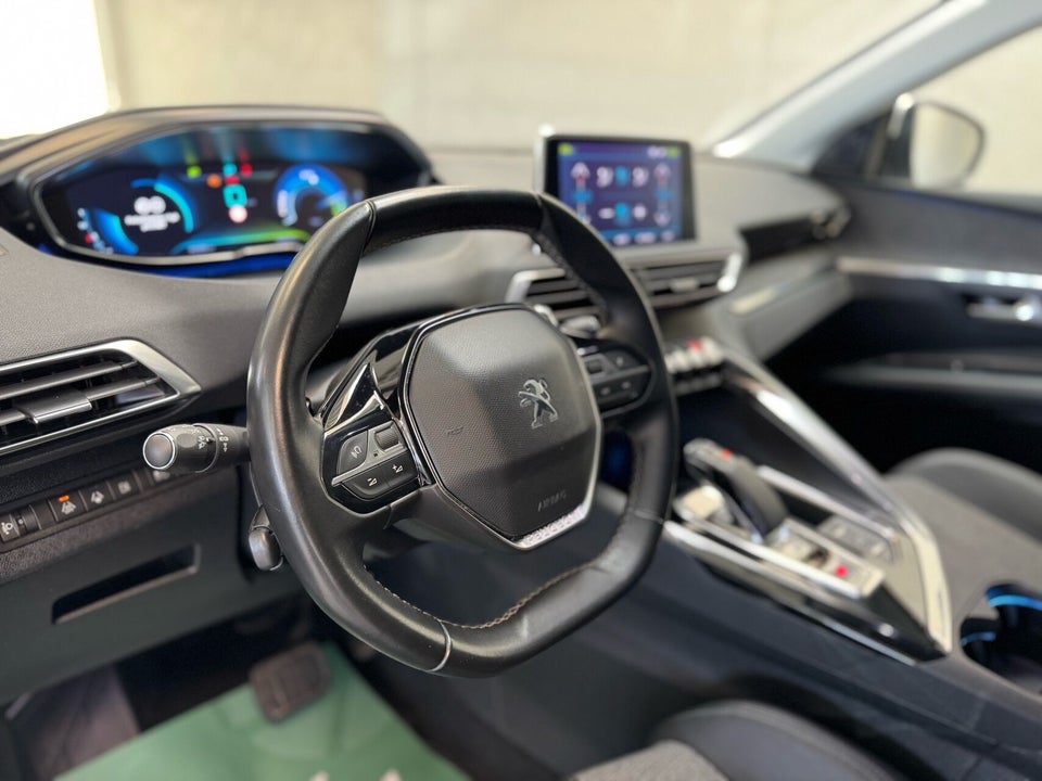 Peugeot 3008 1,6 Hybrid Allure Pack EAT8 5d