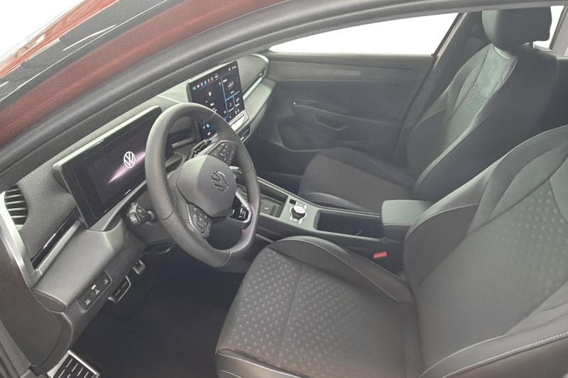 VW T-Roc 1,5 eTSi 150 R-line DSG 5d