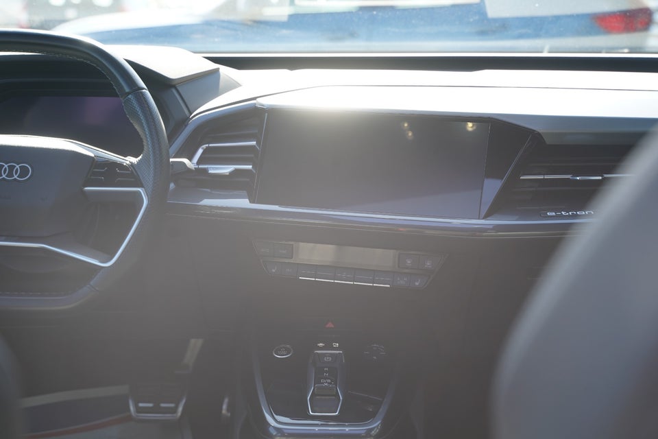 Audi Q4 e-tron 40 Attitude S-line 5d