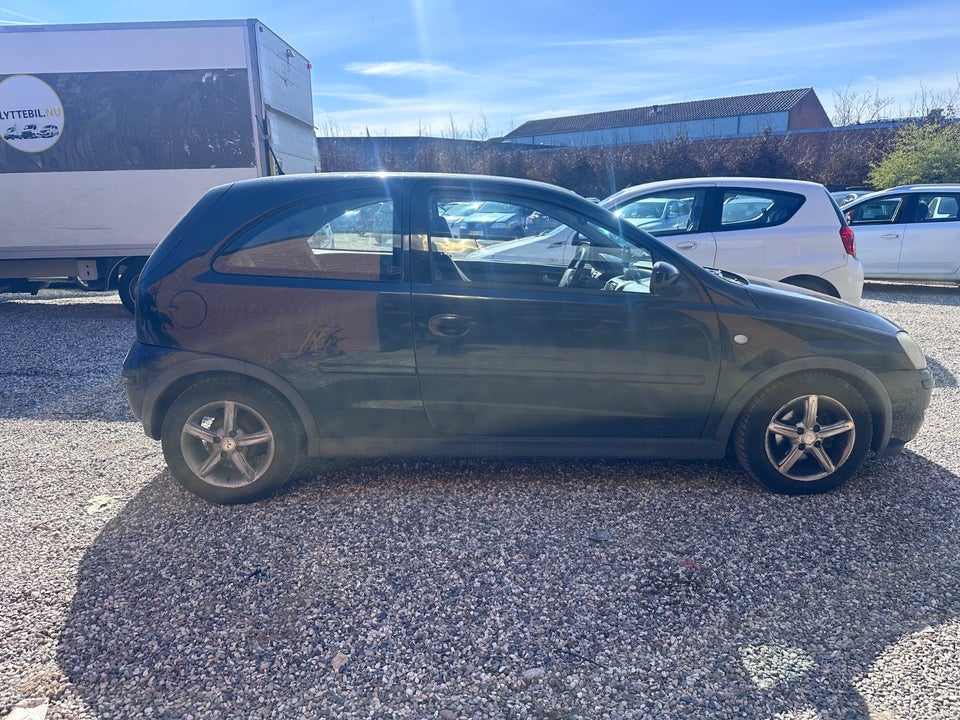 Opel Corsa 1,2 16V Comfort 3d