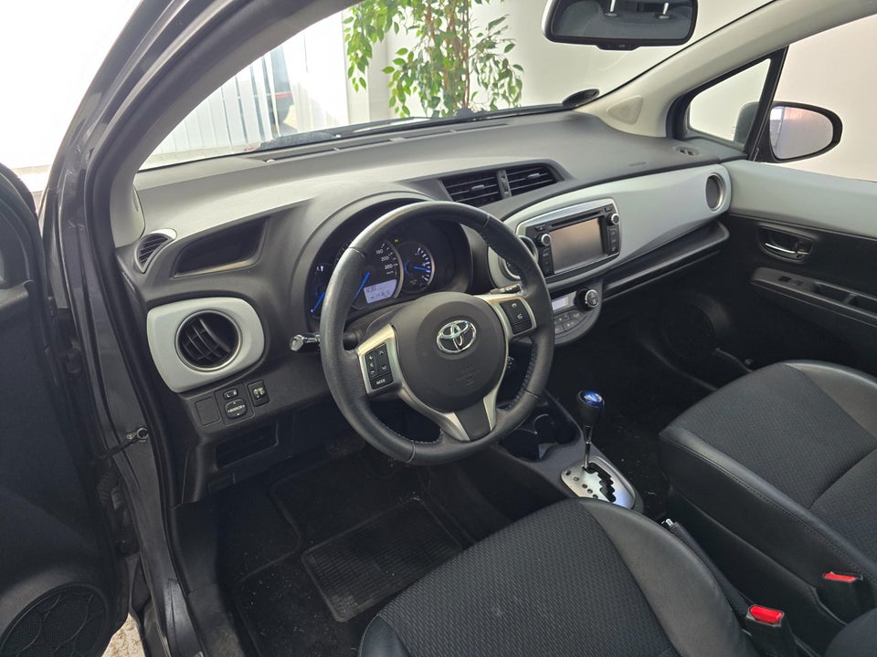 Toyota Yaris 1,5 Hybrid H3 Touch CVT 5d