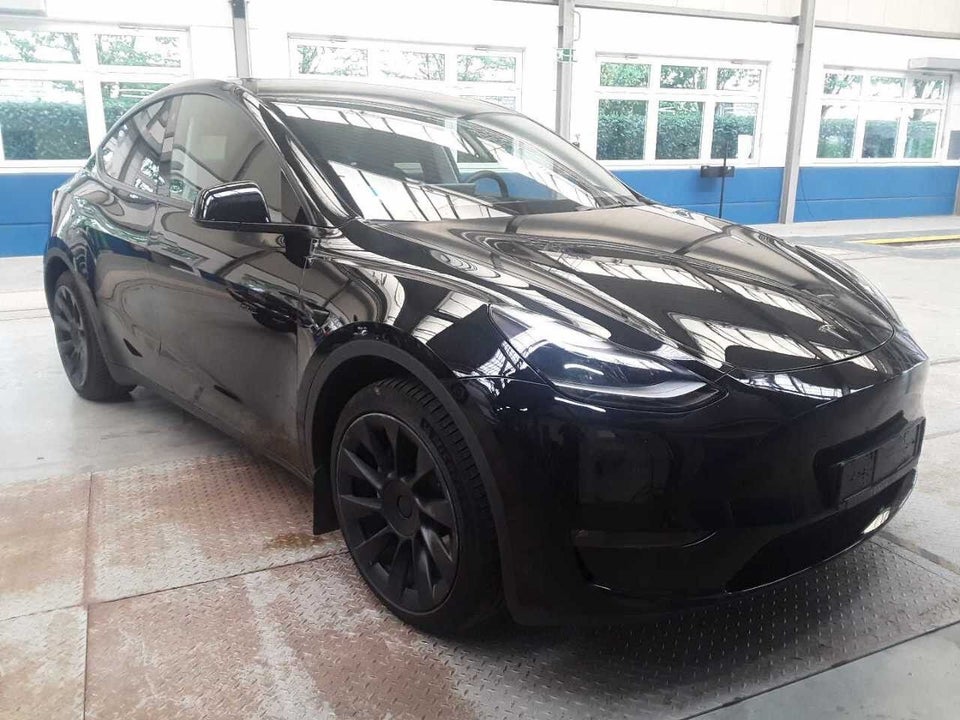 Tesla Model Y Long Range AWD 5d