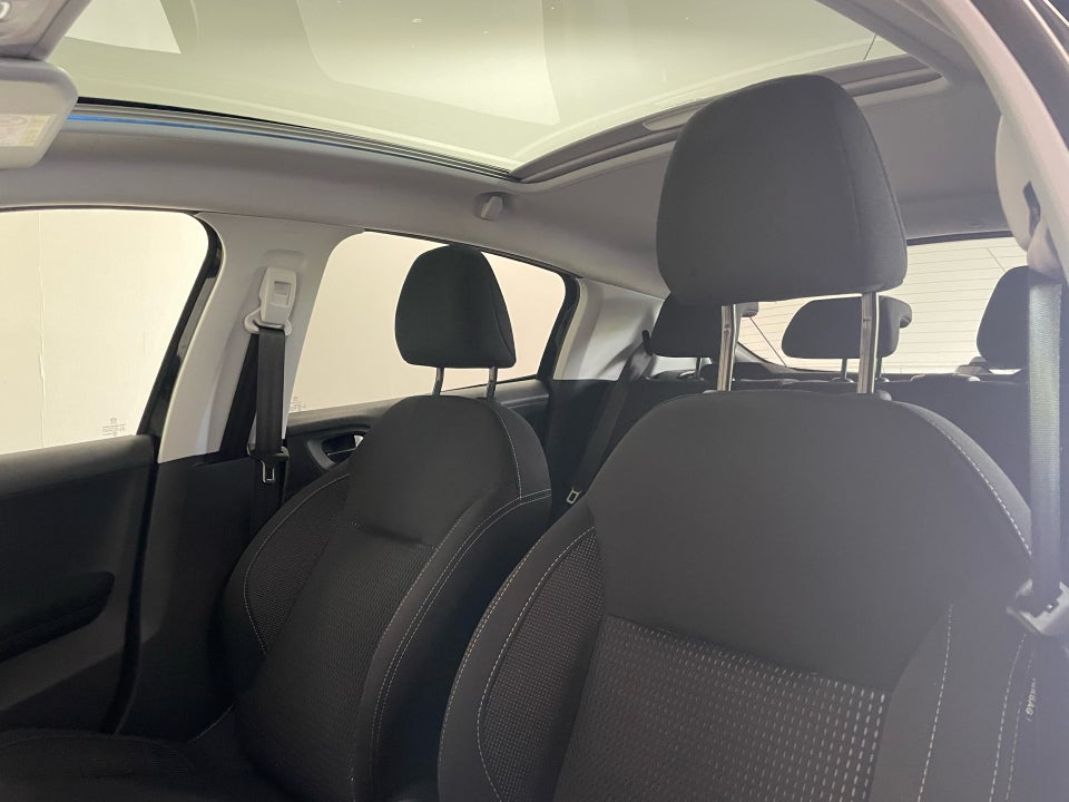 Peugeot 208 1,5 BlueHDi 100 Privé 5d