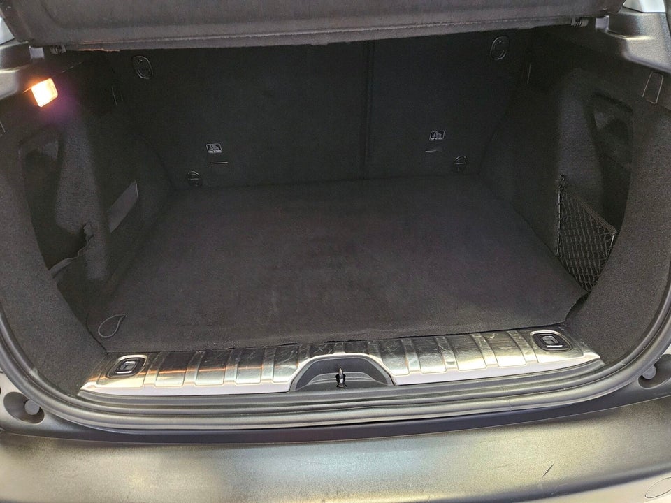Peugeot 2008 1,2 PureTech 130 Allure Sky 5d