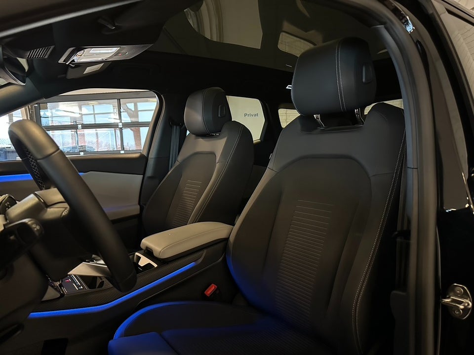 Ford Explorer 82 Premium Extended Range 5d