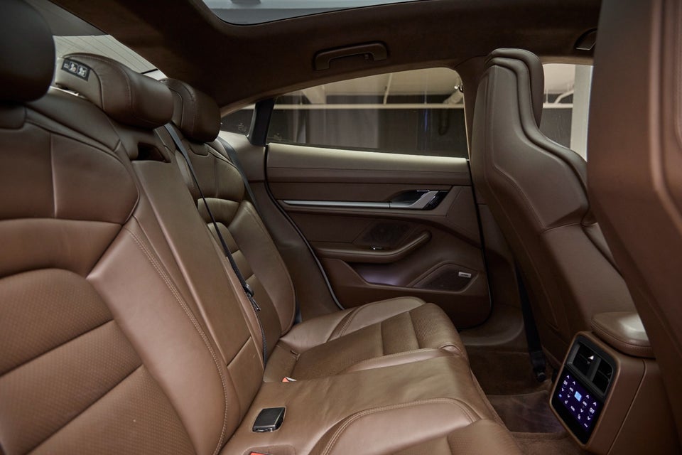 Porsche Taycan 4S 4d