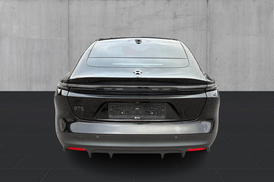 NIO ET5 75 Standard Range 4d