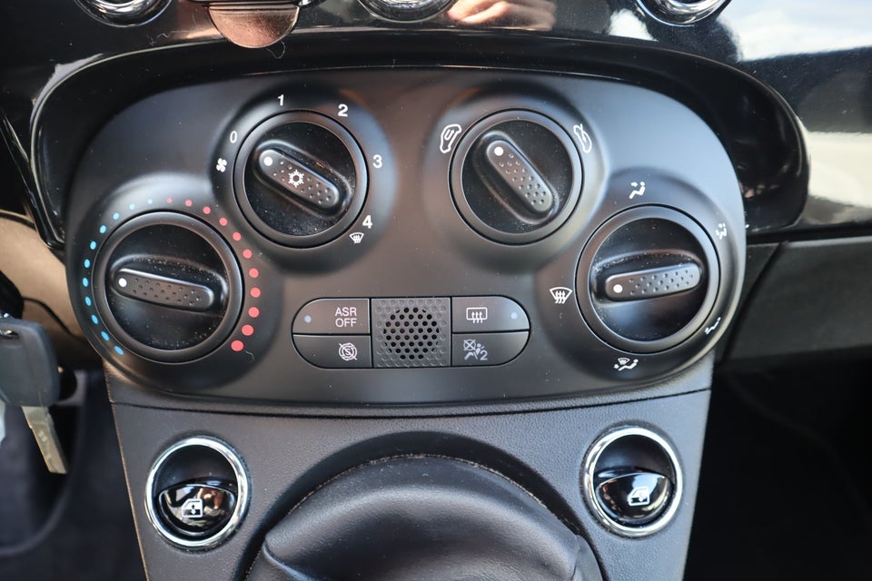 Fiat 500C 1,0 Hybrid Lounge 2d