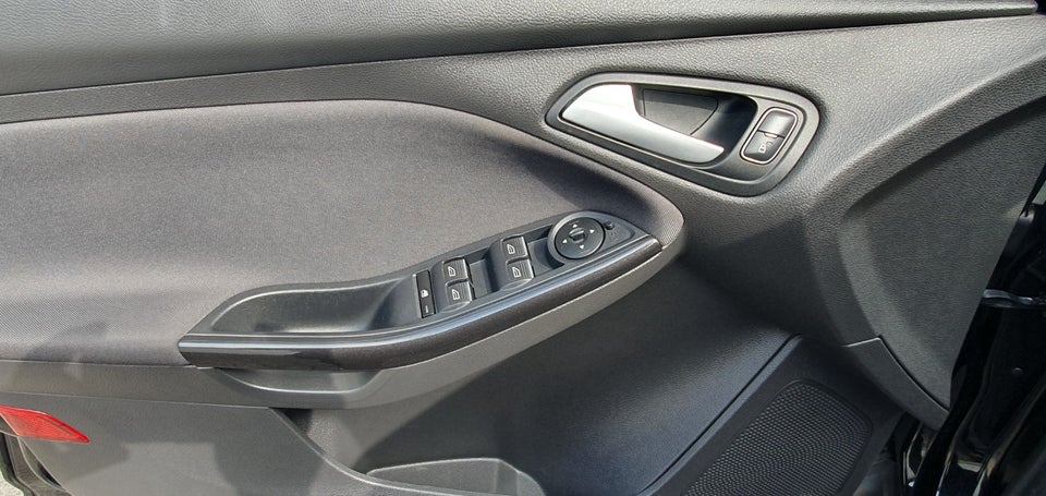 Ford Focus 1,0 SCTi 125 Titanium stc. 5d