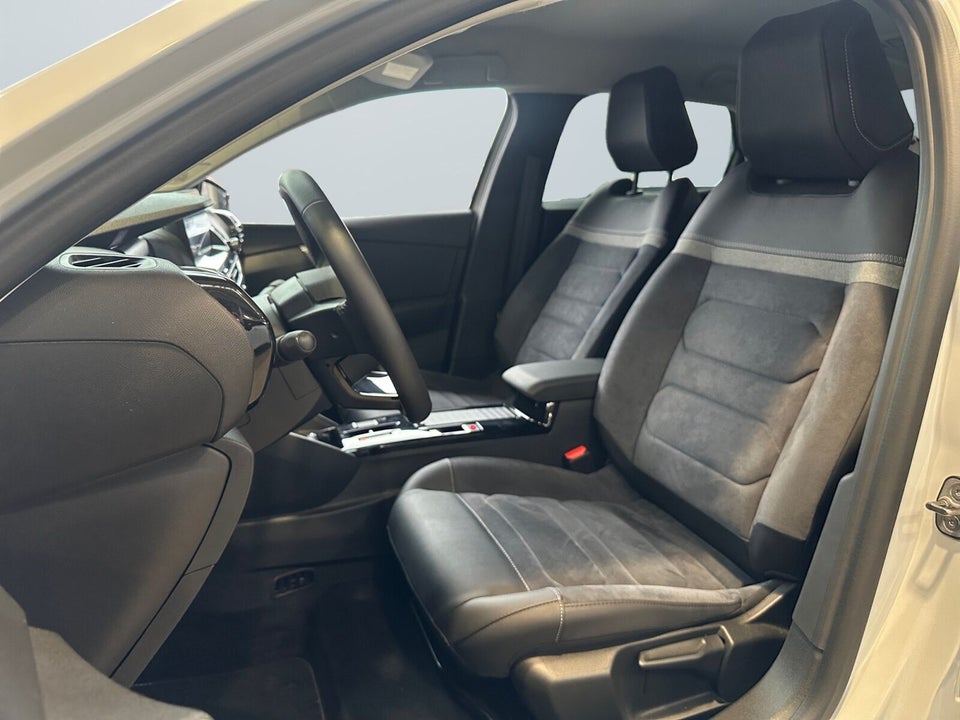 Citroën ë-C4 X 54 Ë-Series 4d