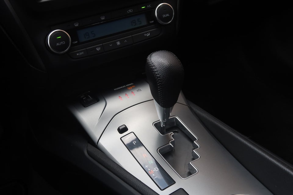 Toyota Avensis 1,8 VVT-i T2 Premium Touring Sports MDS 5d