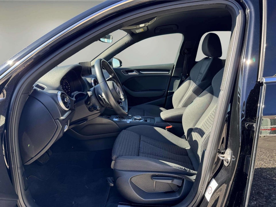 Audi A3 1,4 e-tron Sport Sportback S-tr. 5d