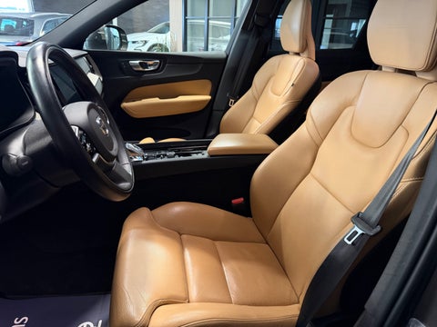 Volvo XC60 2020 — miniature 8