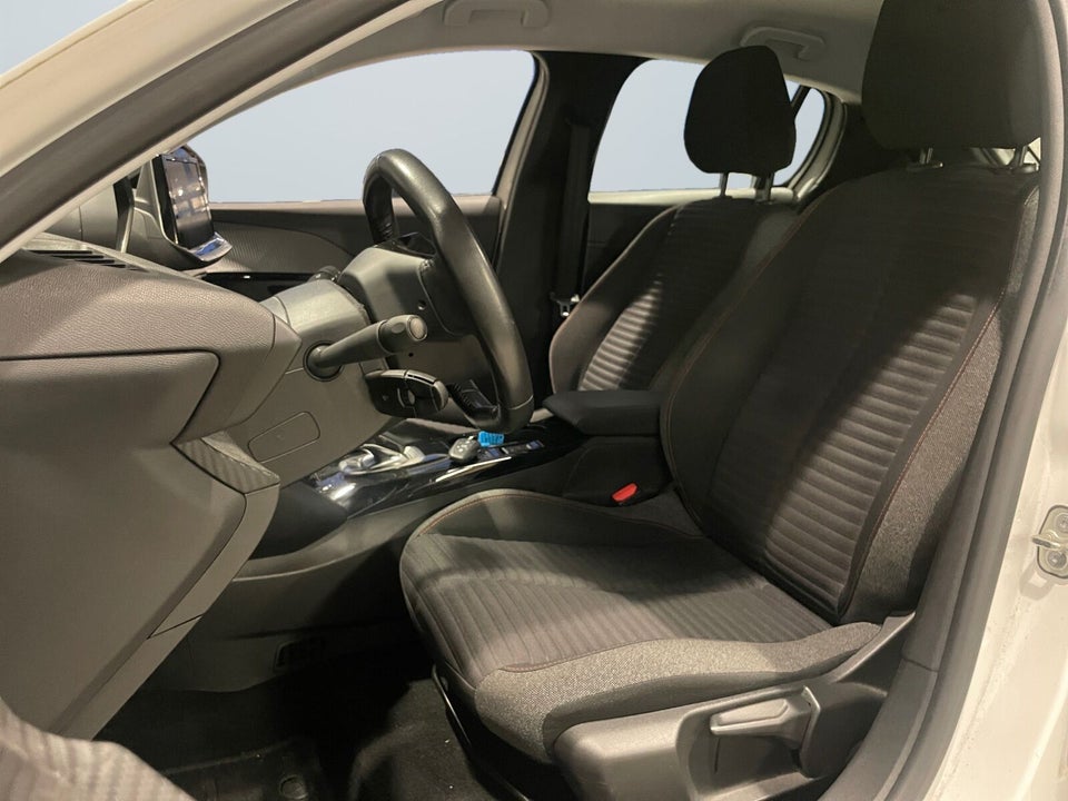 Peugeot e-208 50 Active 5d