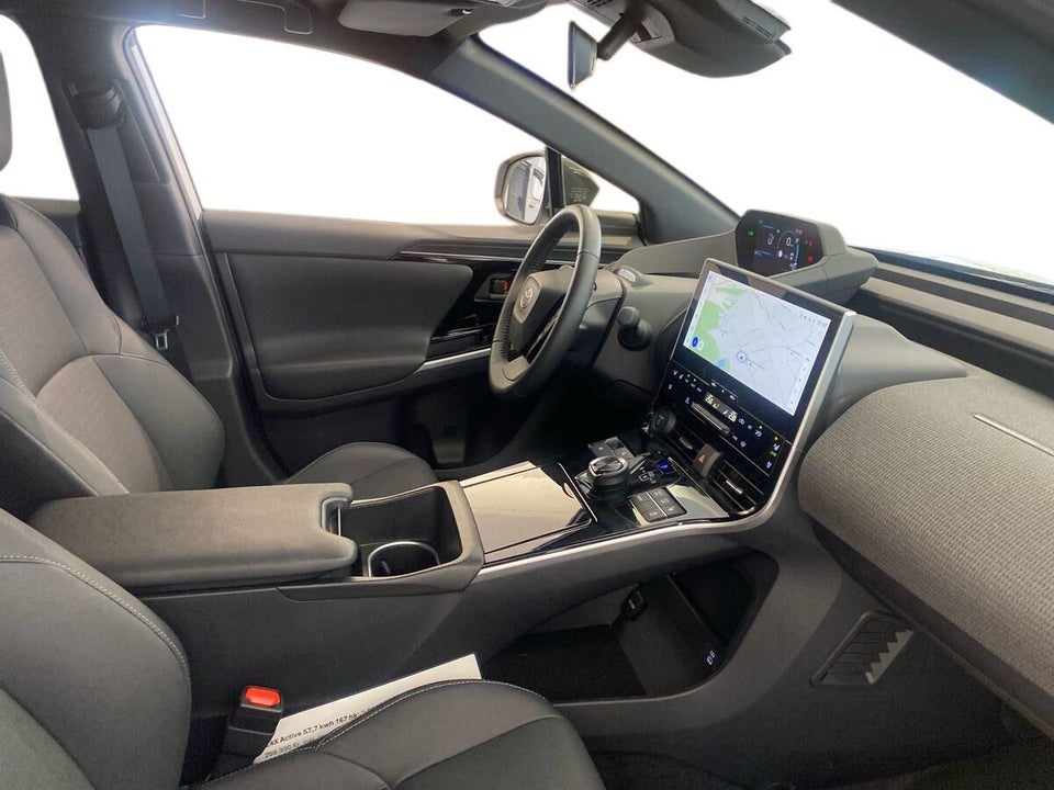 Toyota bZ4X Executive 5d