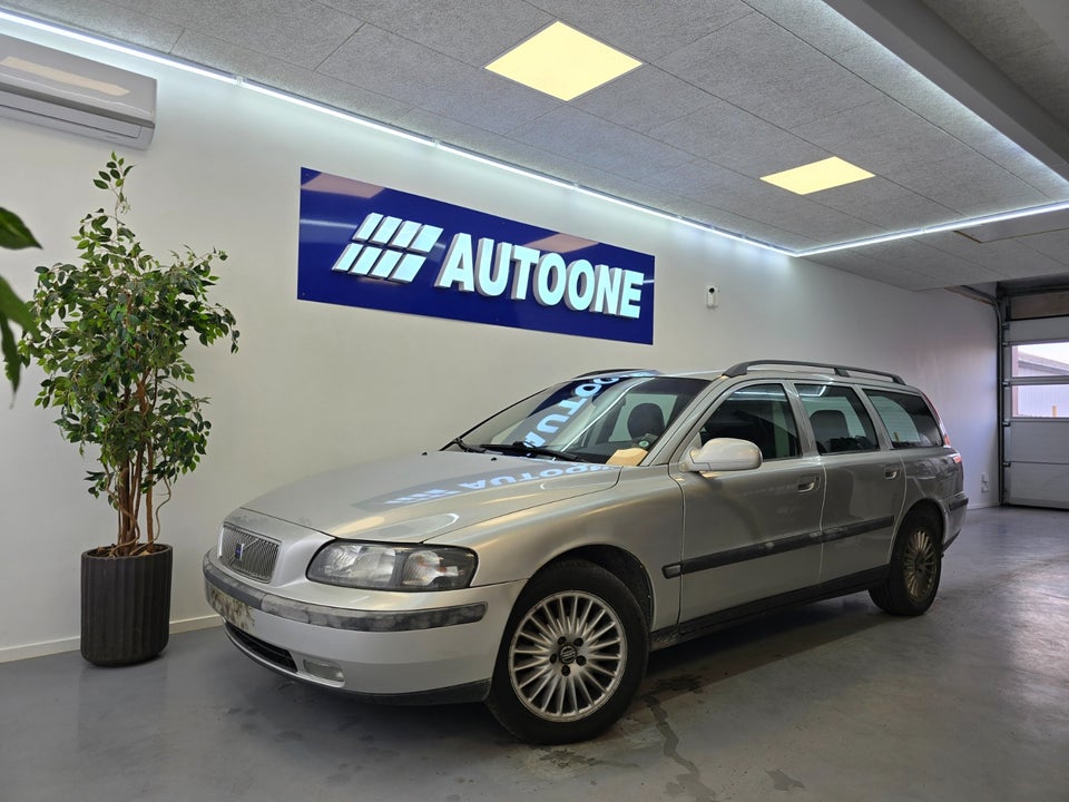 Volvo V70 2,4 140 aut. 5d