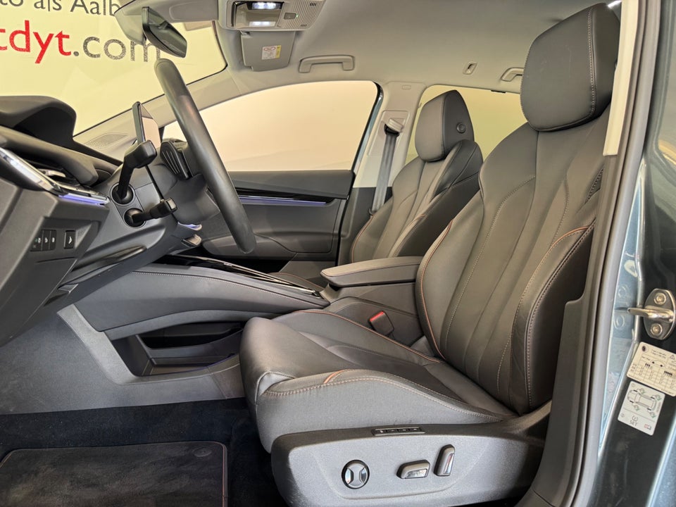 Skoda Enyaq 80 iV Suite 5d