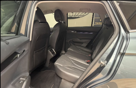 Skoda Enyaq 80 iV Suite First Edition 5d