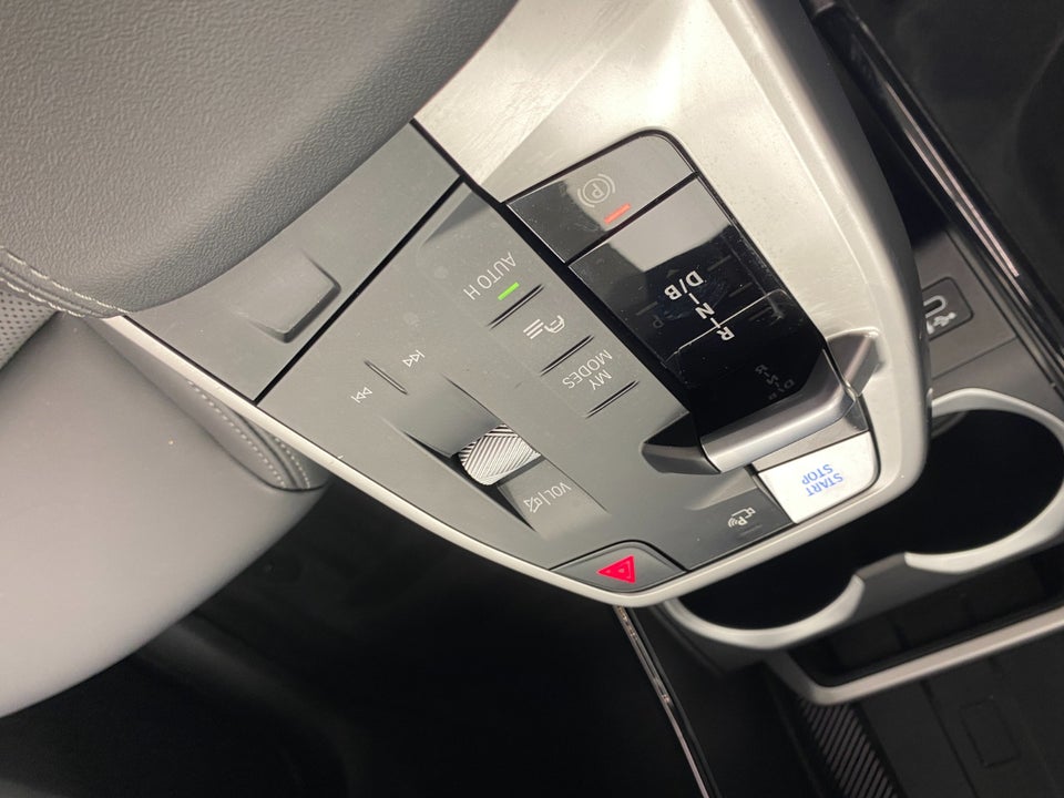 BMW iX1 xDrive30 X-Line 5d