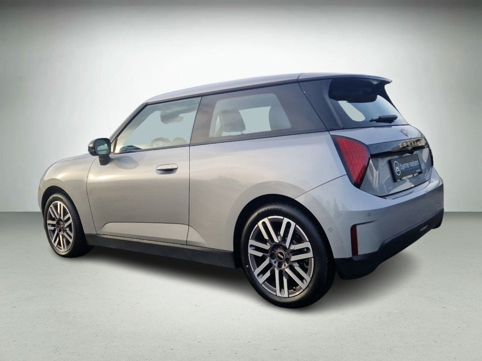 MINI Cooper E Classic Trim L 3d