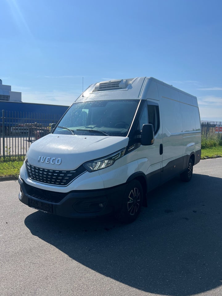 Iveco Daily 2,3 35S16 12m³ Kølevogn AG8